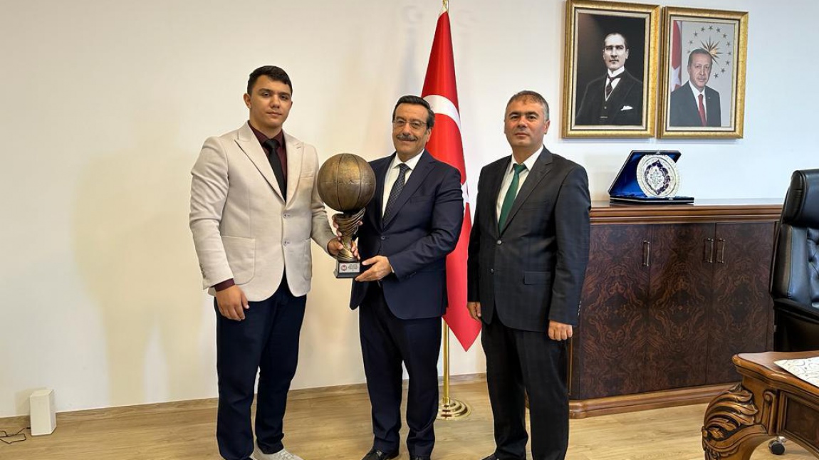Hatay Deprem Şehitlerini Anma Erkekler Goalball Türkiye Kupası'nda 3. Olan Memurumuz Erkan Önemli'yi Tebrik Ediyoruz.